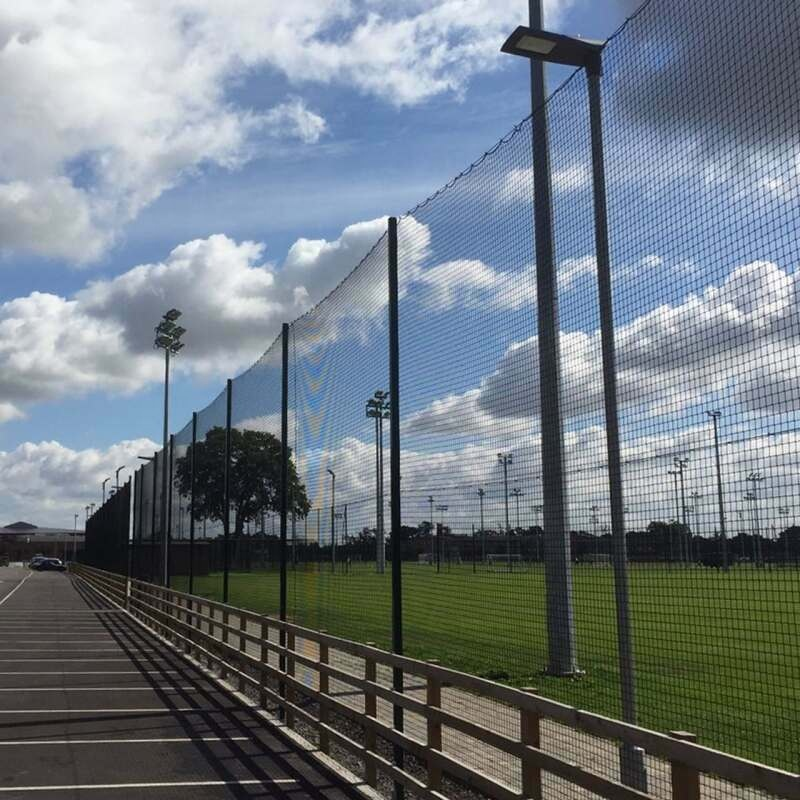 Red perimetral deportiva